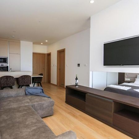 Apartments Lux Будва Екстер'єр фото