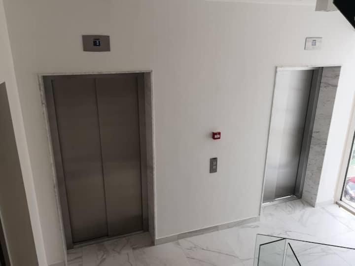 Apartments Lux Будва Екстер'єр фото