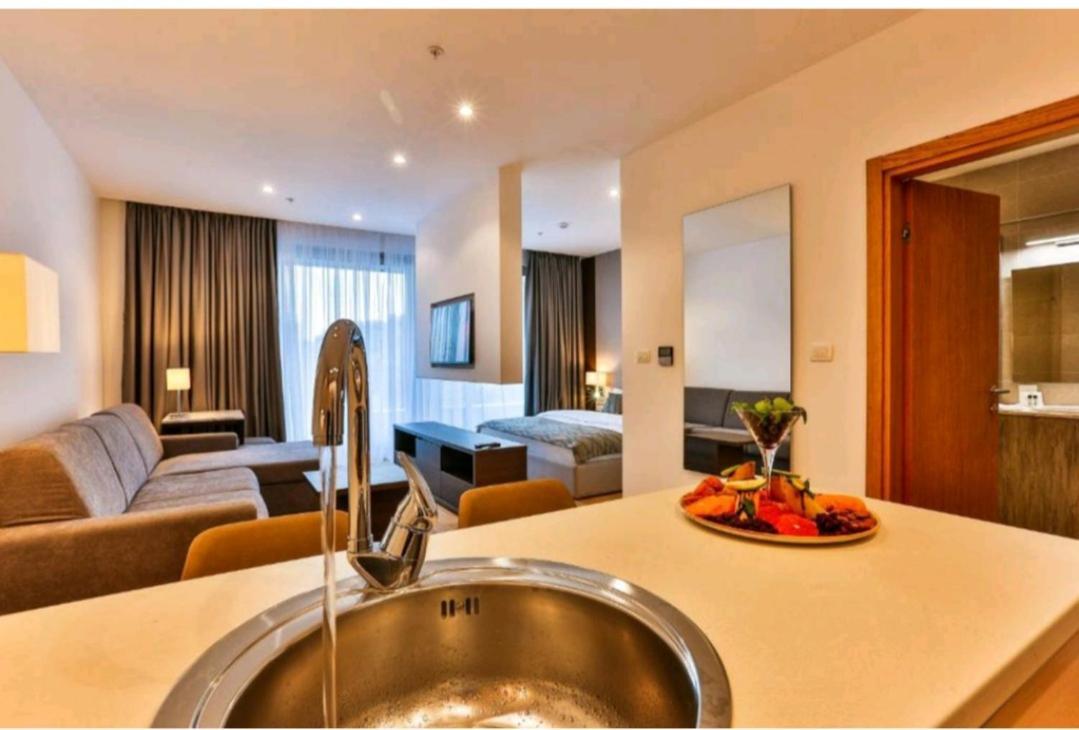 Apartments Lux Будва Екстер'єр фото