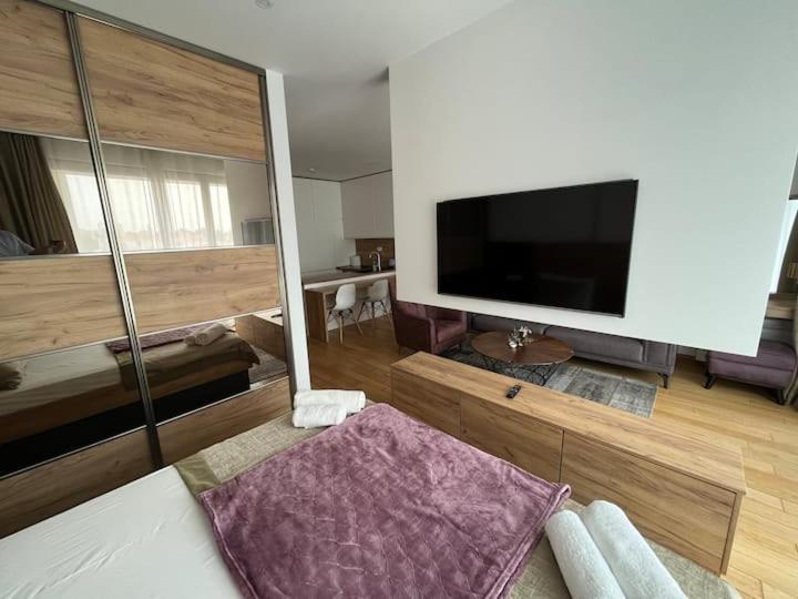 Apartments Lux Будва Екстер'єр фото